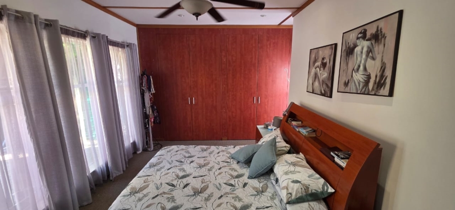 5 Bedroom Property for Sale in Wilkoppies North West